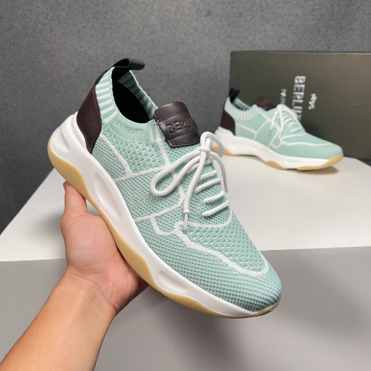 Spring/Summer nueva colección, la única versión en el mercado de los zapatos deportivos para hombre 