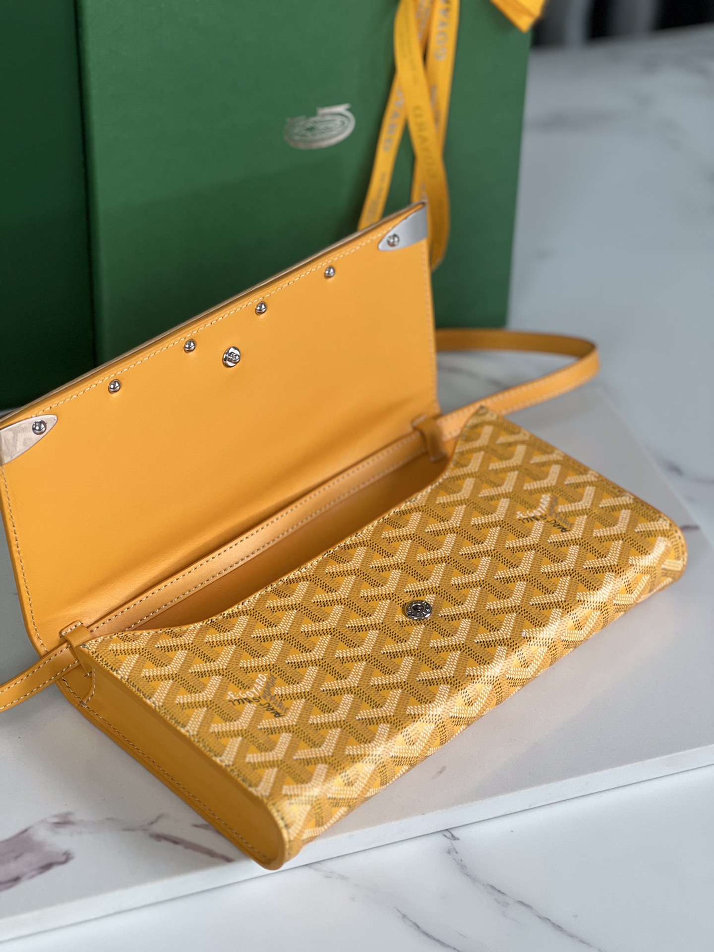Goyard Monte-Carlo Yellow Handbag, Removable Adjustable Strap, Stylish and Elegant 7 i1688949648 4901 5