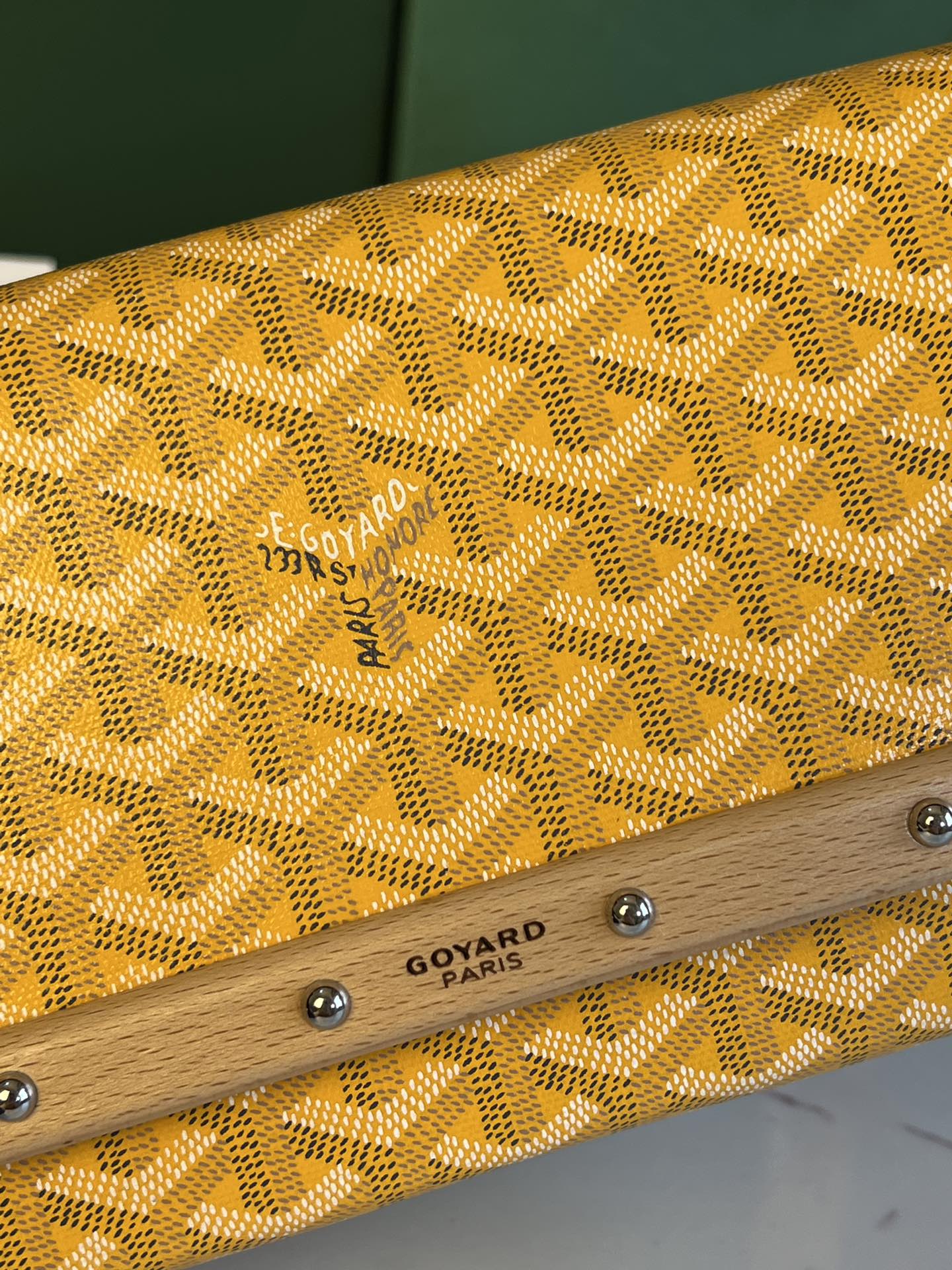 Goyard Monte-Carlo Yellow Handbag, Removable Adjustable Strap, Stylish and Elegant 4 i1688949648 5397 2
