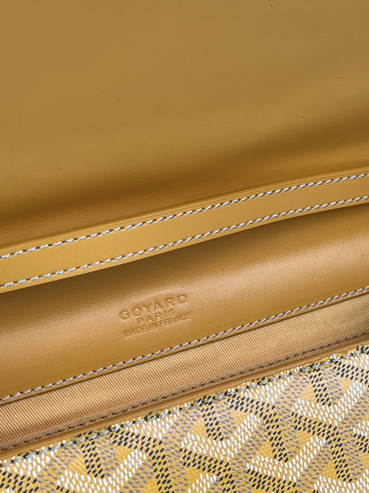 Goyard Monte-Carlo Yellow Handbag, Removable Adjustable Strap, Stylish and Elegant 8 i1688949648 8585 6