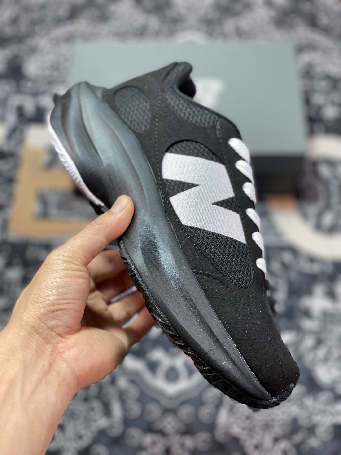 230 新百伦New Balance Warped Runner”Black/White/Panda“动感跑步鞋“反绒黑白熊猫”UWRPDBBW