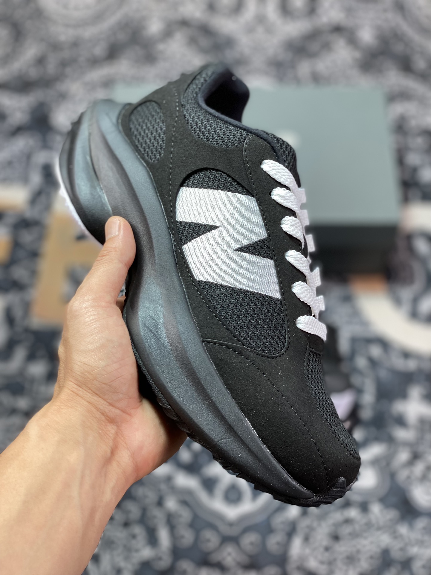 230 新百伦New Balance Warped Runner”Black/White/Panda“动感跑步鞋“反绒黑白熊猫”UWRPDBBW