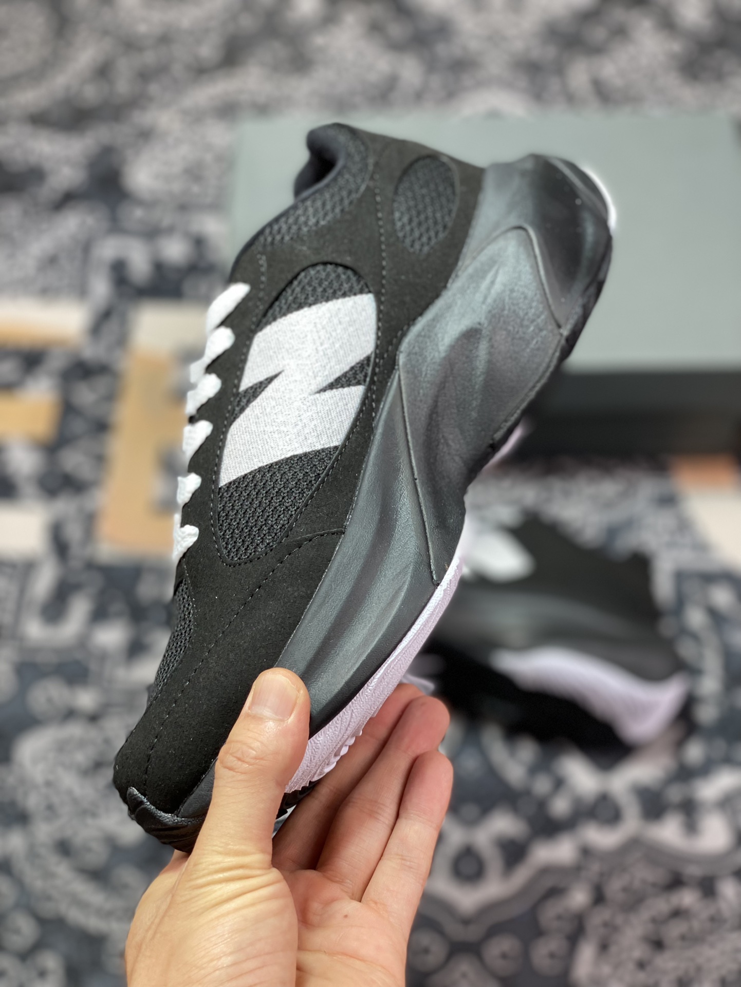 230 新百伦New Balance Warped Runner”Black/White/Panda“动感跑步鞋“反绒黑白熊猫”UWRPDBBW