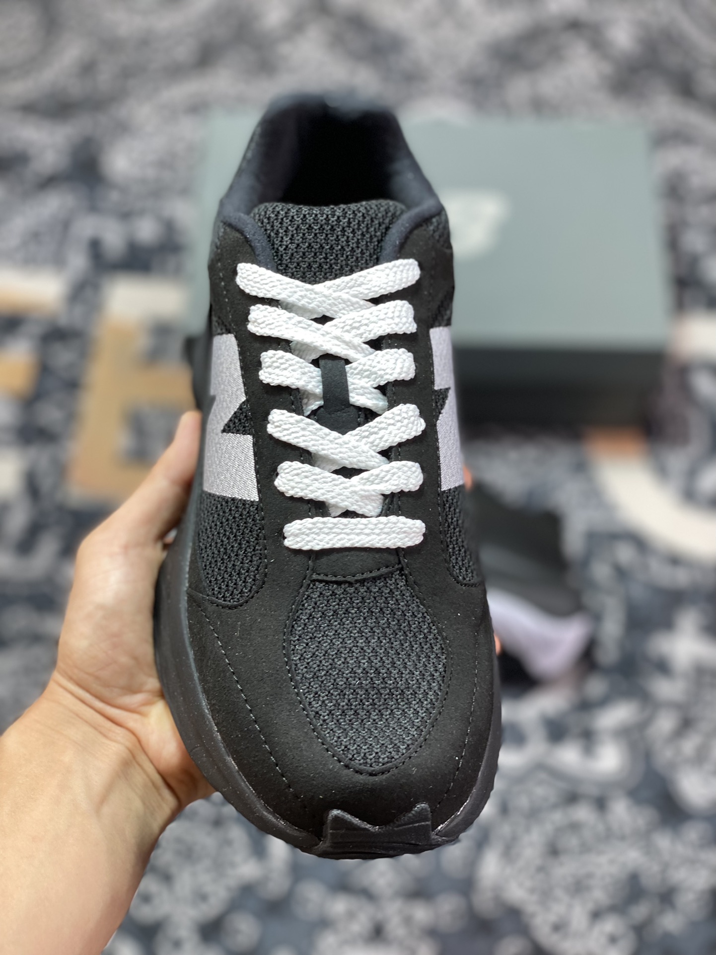 230 新百伦New Balance Warped Runner”Black/White/Panda“动感跑步鞋“反绒黑白熊猫”UWRPDBBW