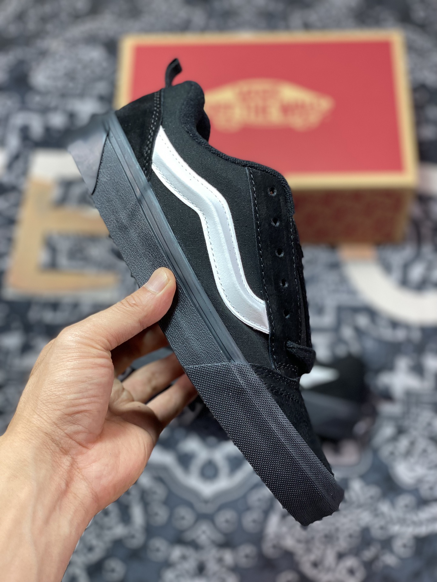 170 vans kun skool 面包黑武士