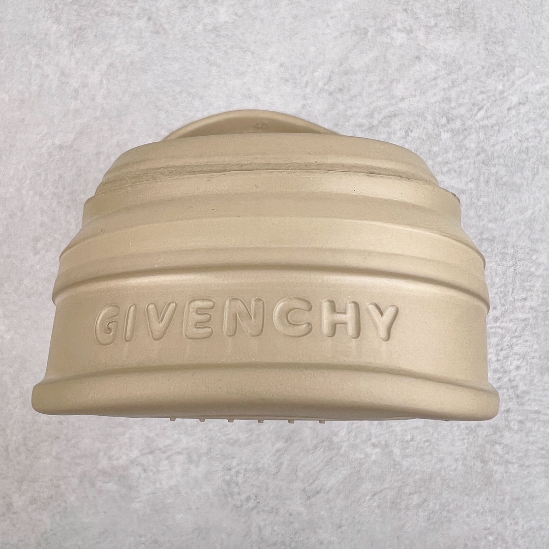 图片[8]-零售💰220 ＃DC Givenchy Marshmallow 纪梵希棉花糖夏季时尚潮流拖鞋 重金购入原鞋及原档案磨具生产指令开发 同源公司EVA粒子环保塑料 原厂指令配方 弹性卡色均保持原鞋一致 匠心打造 鞋口弧度大小 鞋面色泽质感同步原鞋 LOGO内侧钢印清晰工整 尺码：36 37 38 39 40 41 42 43 44 45 46 编码：by2936020-运动鞋