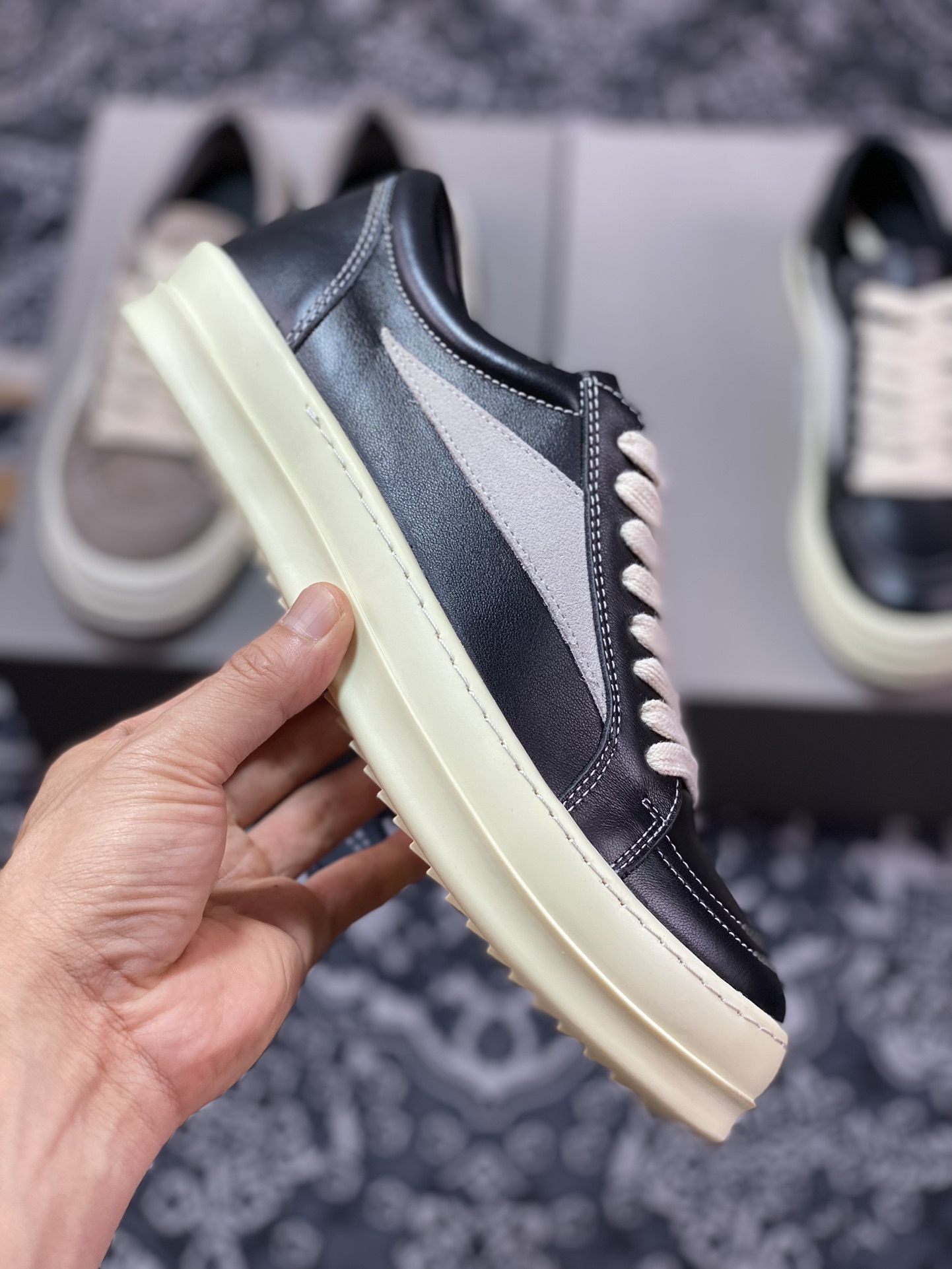 380 Rick Owens Vintage Low-Top Sneakers”Black/Pearl Milk“低帮板鞋“皮革黑浅灰侵权款”RU02B2897 LPOLVS 9081