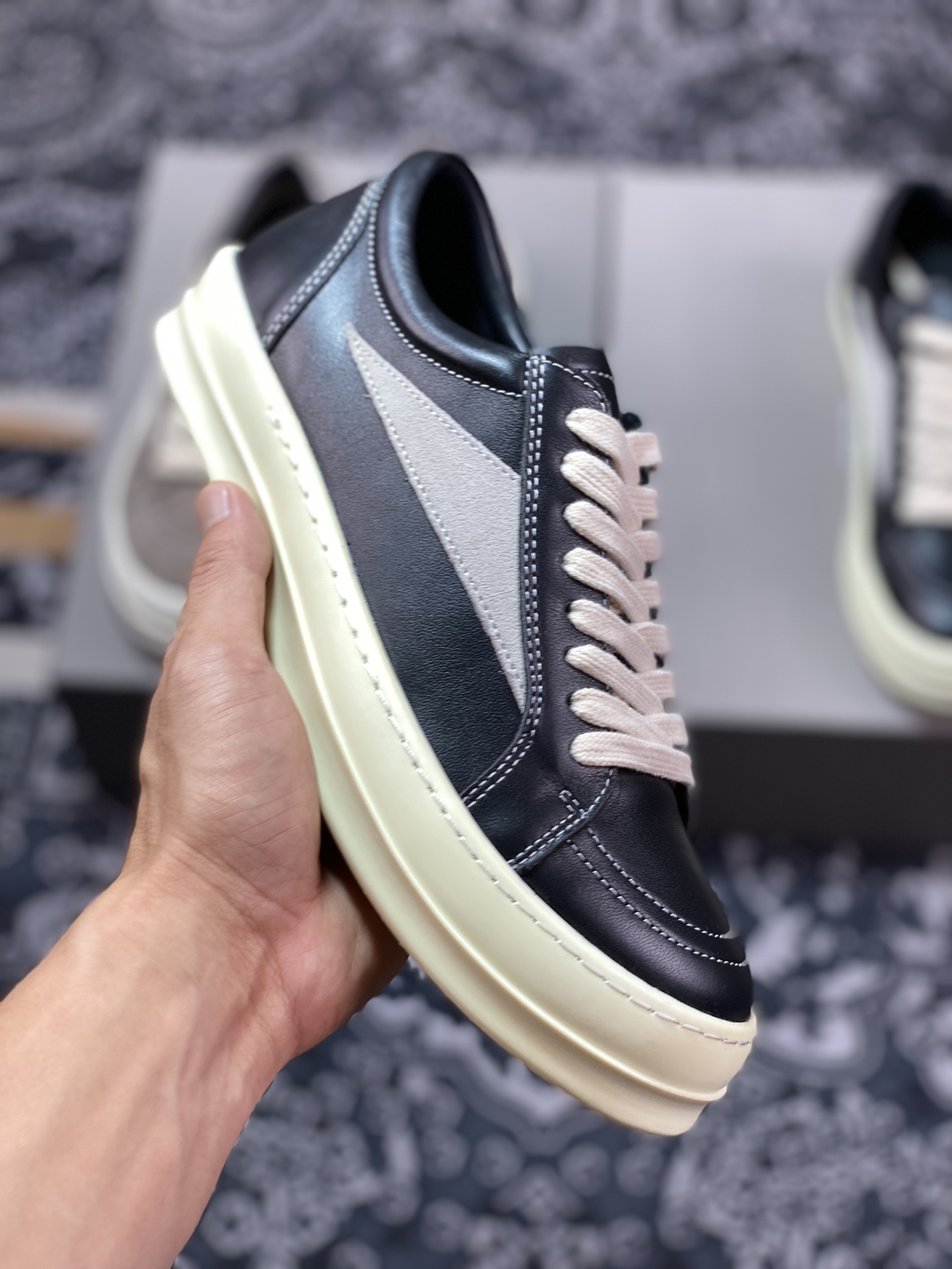 380 Rick Owens Vintage Low-Top Sneakers”Black/Pearl Milk“低帮板鞋“皮革黑浅灰侵权款”RU02B2897 LPOLVS 9081