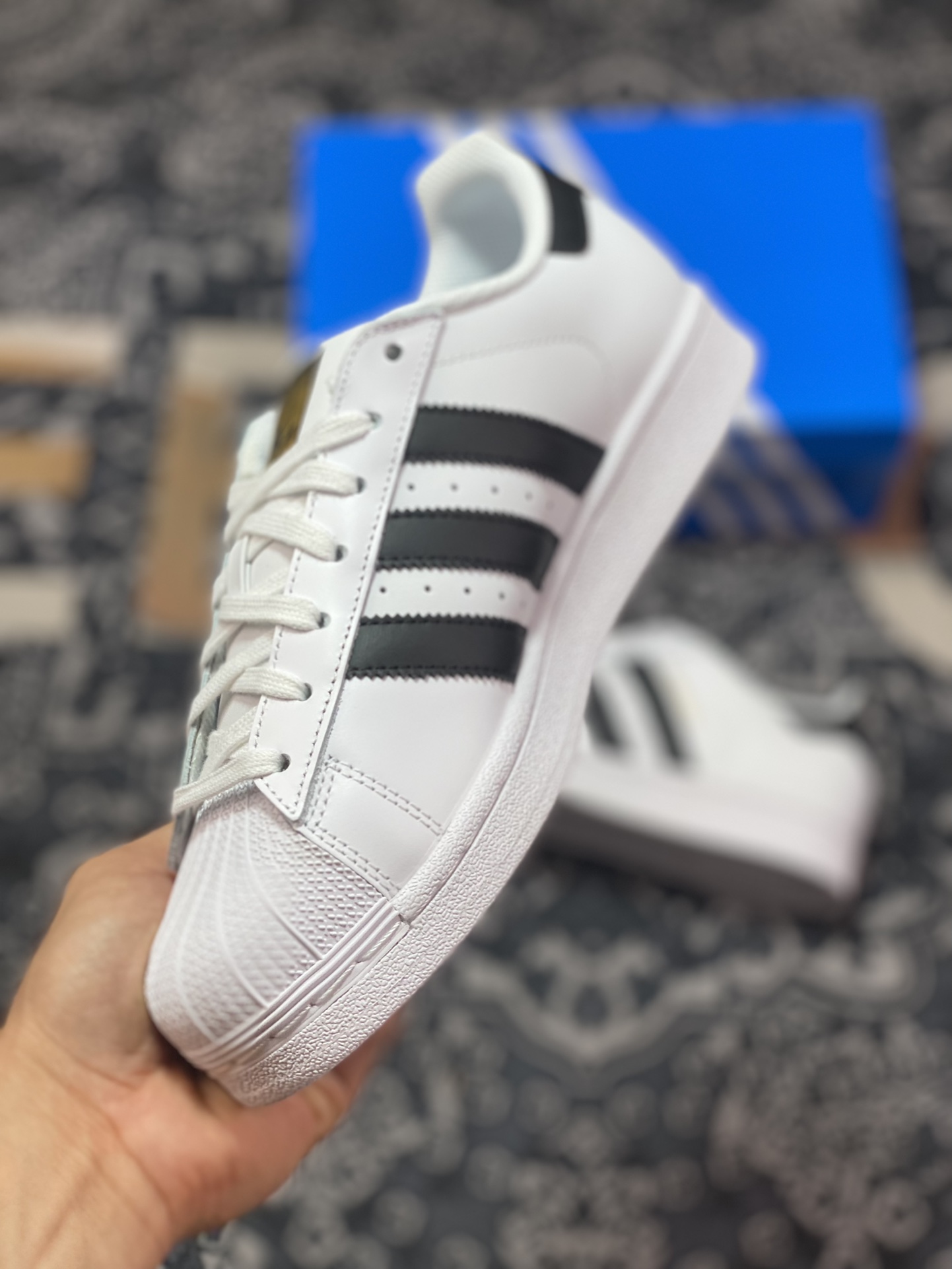 Adidas Originals Superstar ”White/Black/Gold” classic sneakers ”old version leather white black gold label” C77124