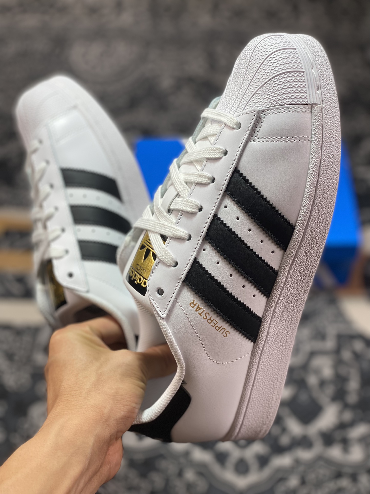 Adidas Originals Superstar ”White/Black/Gold” classic sneakers ”old version leather white black gold label” C77124