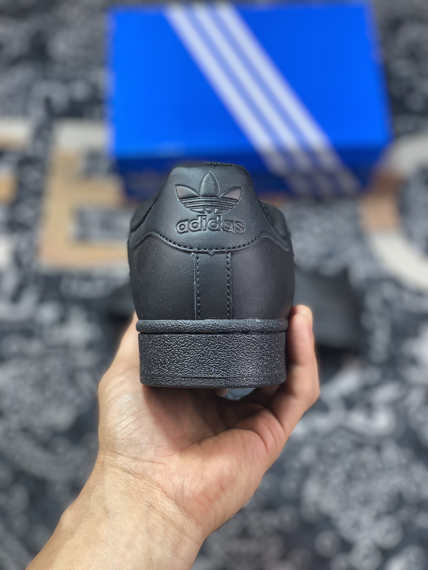 180 Adidas三叶草superstar贝壳头经典百搭休闲运动板鞋“皮革全黑”AF5666