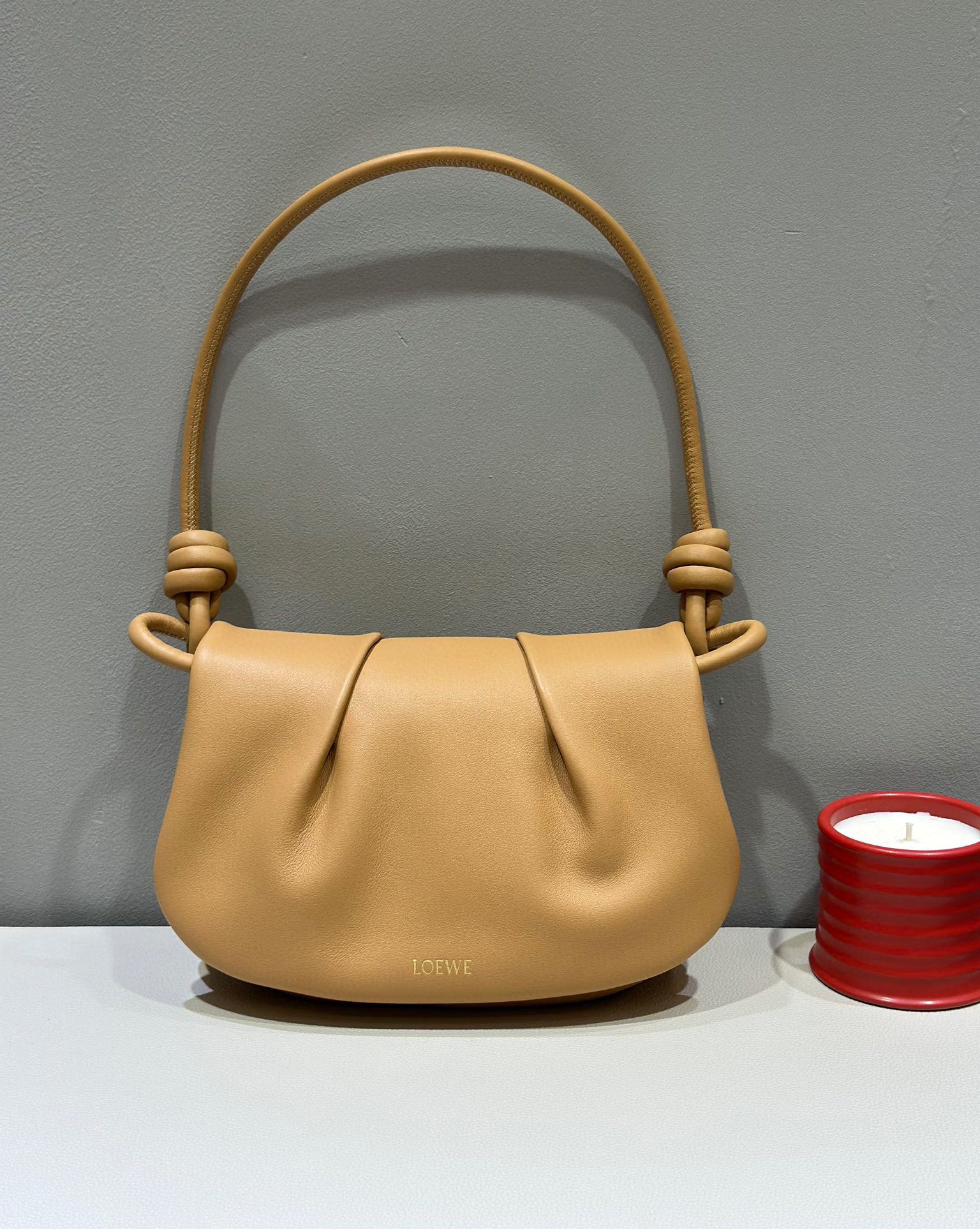 Loewe Paseo Satchel: Minimalist Fold Design, Versatile Style - 25*17*8cm 2 i1688968102 1898 0