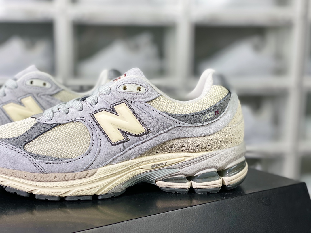 200 New Balance 2002R”Grey”系列低帮复古老爹风休闲运动慢跑鞋“奶灰米黄”M2002RLN