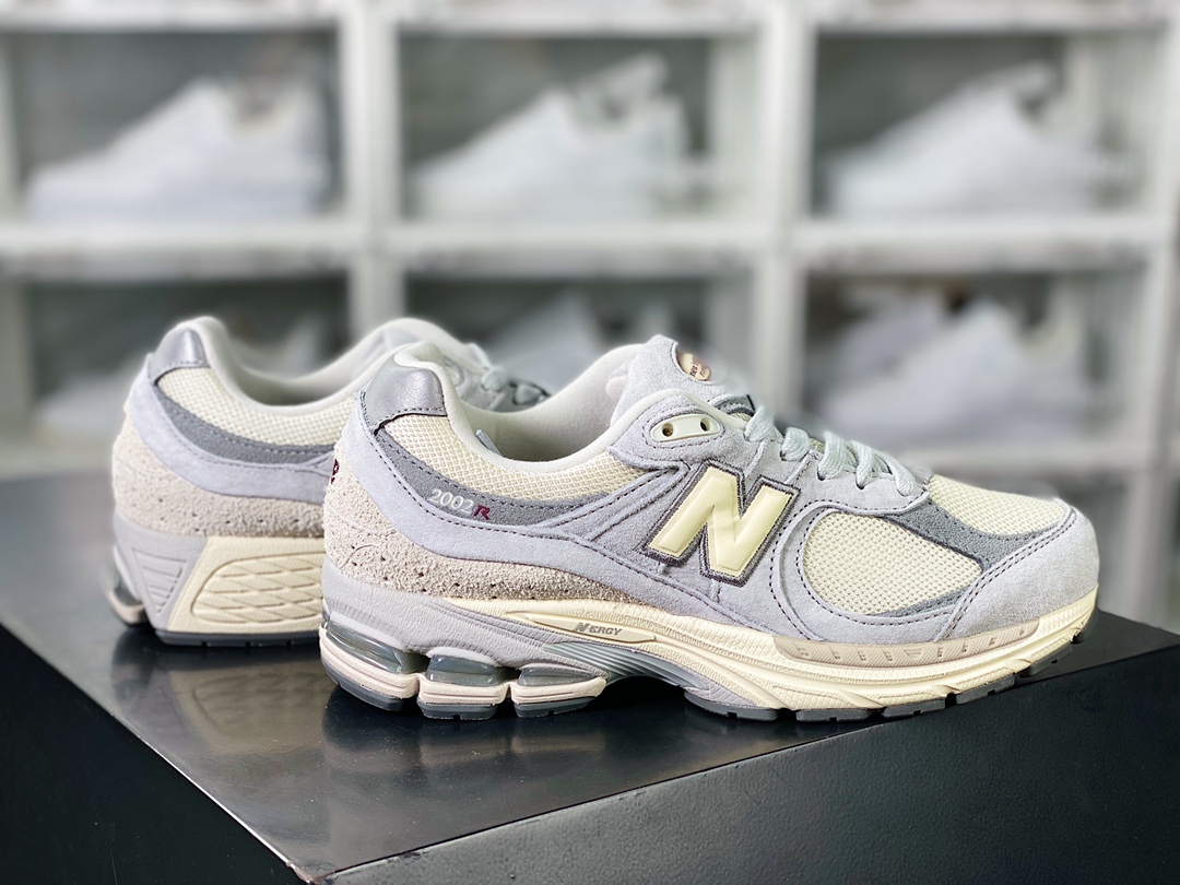 200 New Balance 2002R”Grey”系列低帮复古老爹风休闲运动慢跑鞋“奶灰米黄”M2002RLN