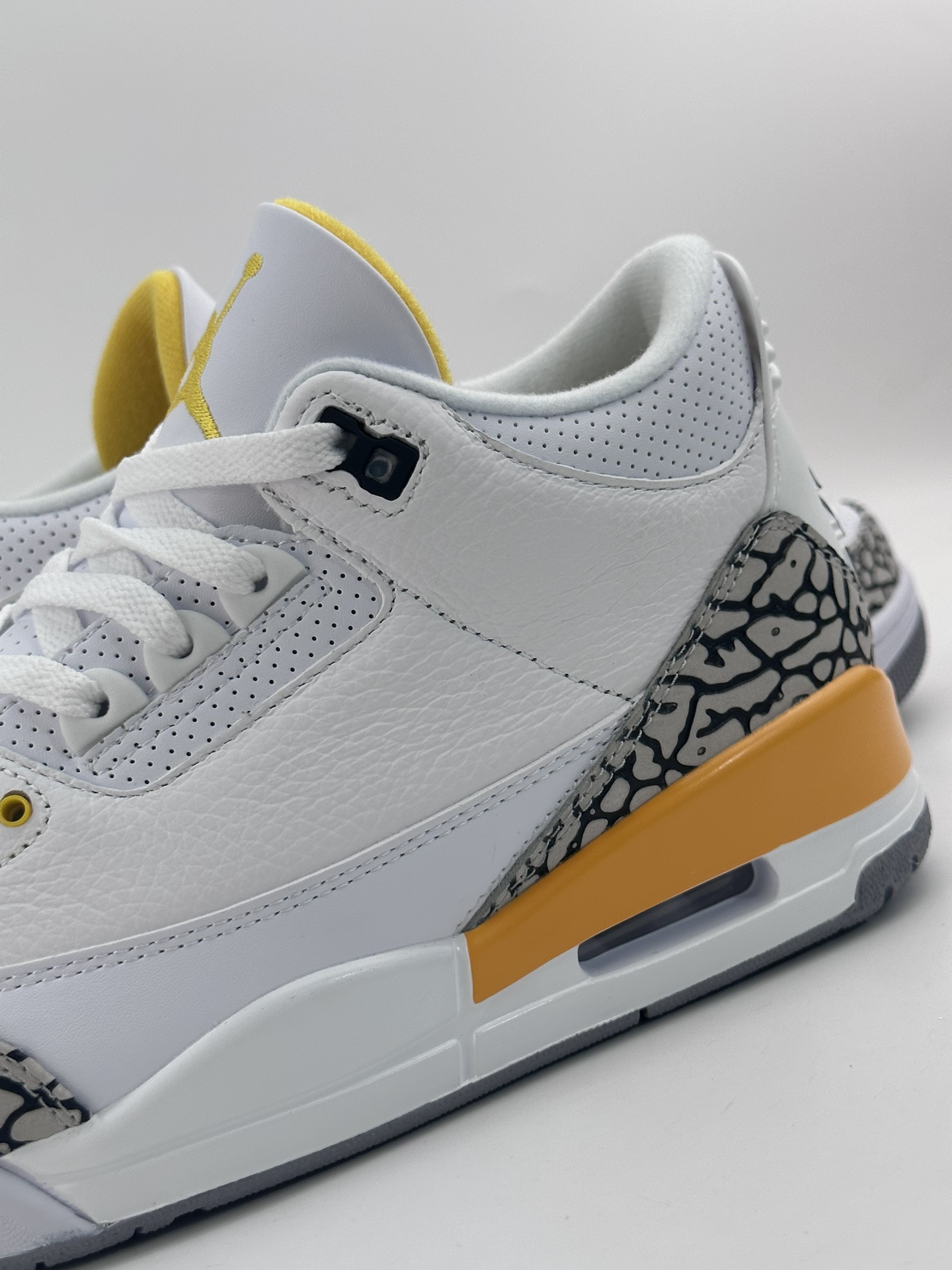 280 [N版] Air Jordan 3 Retro ”Laser Orange” 湖人白黄 CK9246-108