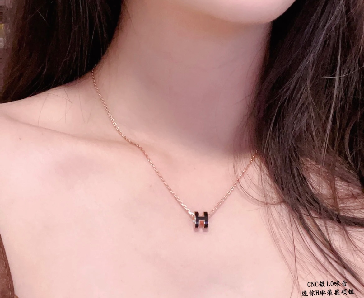 Designer 1:1 Replica
 Hermes Jewelry Necklaces & Pendants Black Mini