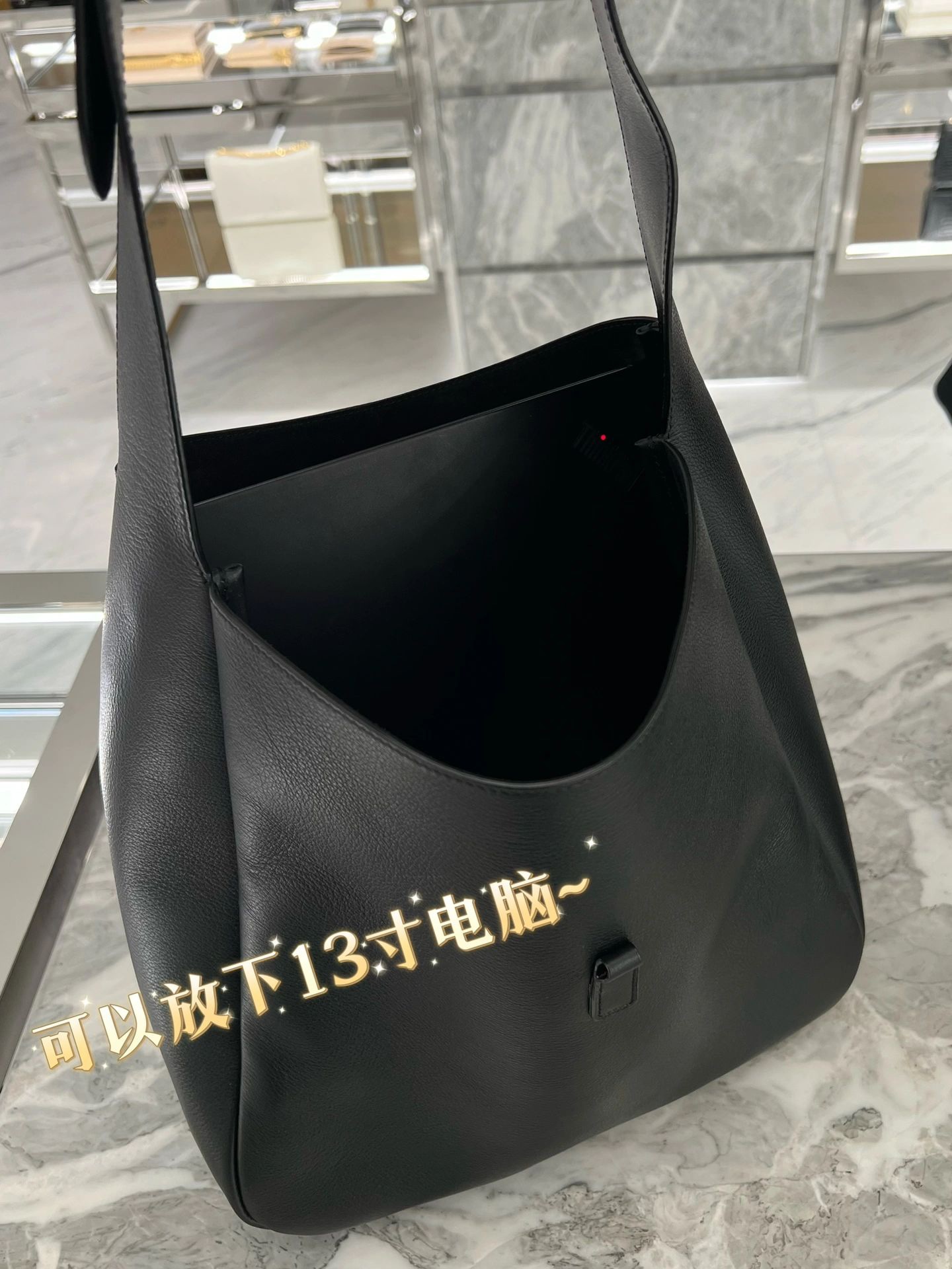 超级轻便耐造
可装iPad、13寸笔记本电脑