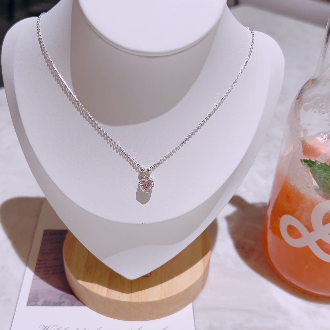 可愛い純銀ネックレスシルバー 婚約