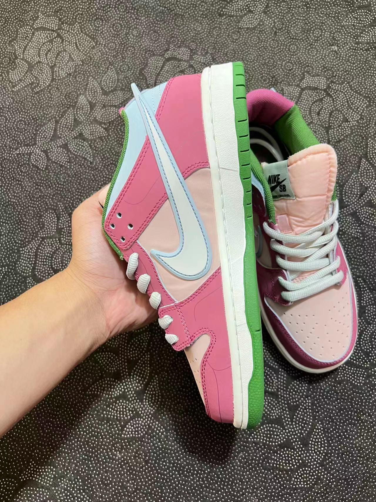 ? 正品定制 Nike Dunk Low 蓝粉配色?