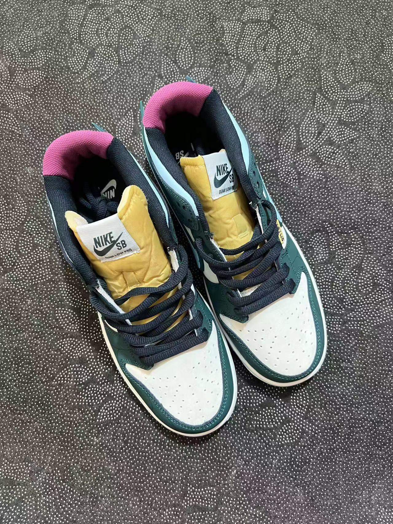 ? 正品定制 Nike Dunk Low 藏青蓝配色?