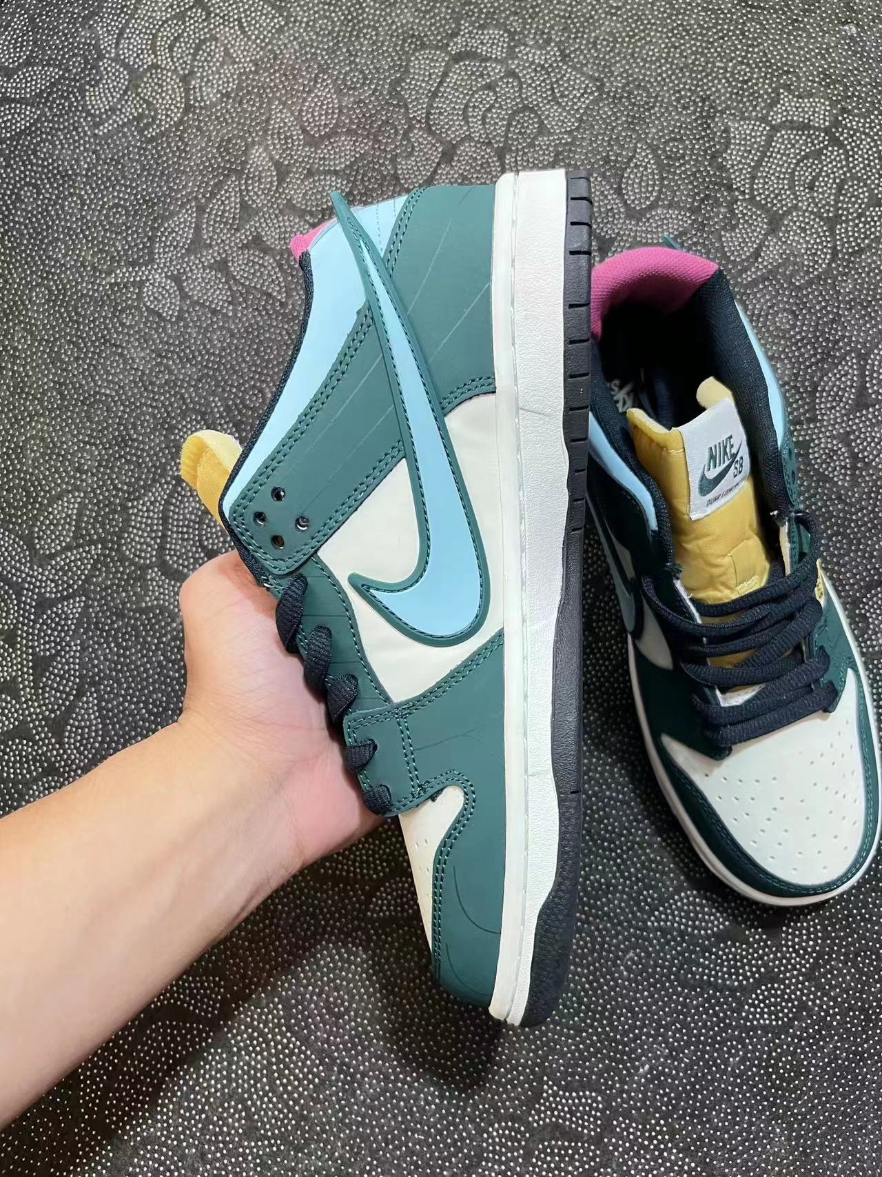 ? 正品定制 Nike Dunk Low 藏青蓝配色?