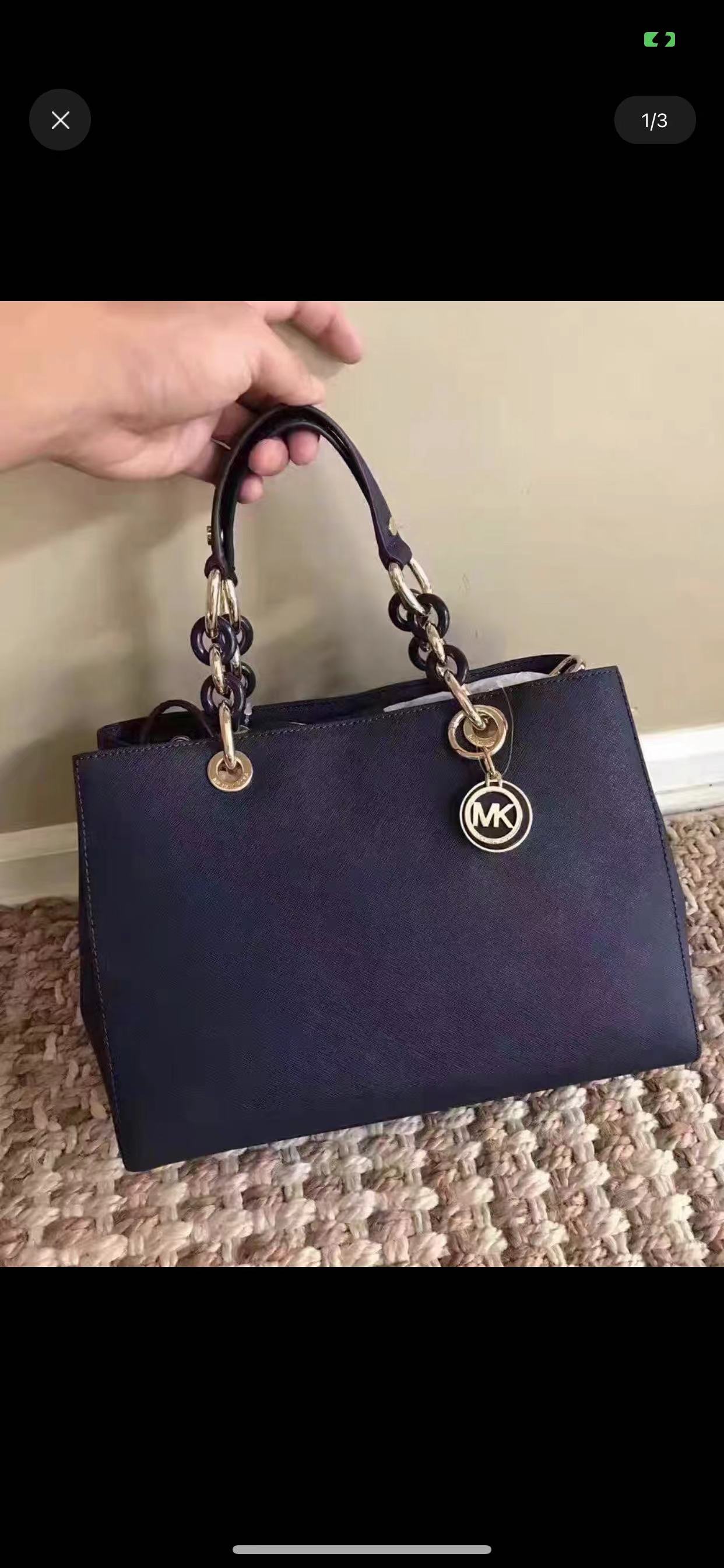 Michael Kors 中号 款玳瑁包还有，深兰不多了