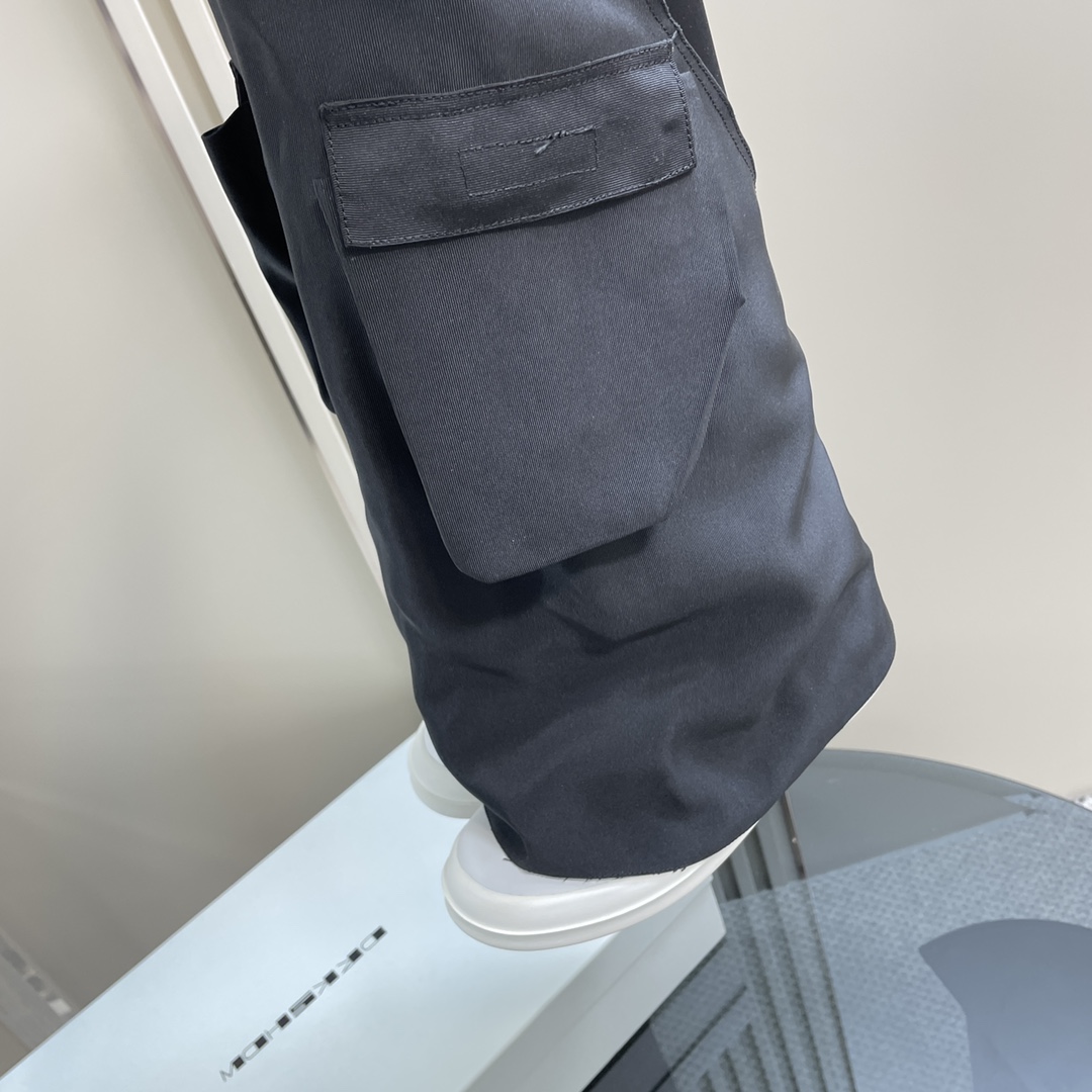Fashion Review: Rick Owens’ 2023 Collection for Hot Chicks with Big Legs - 图片 8