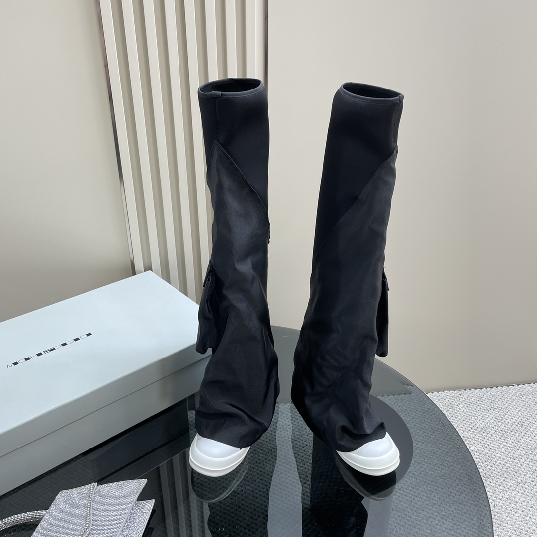 Fashion Review: Rick Owens’ 2023 Collection for Hot Chicks with Big Legs