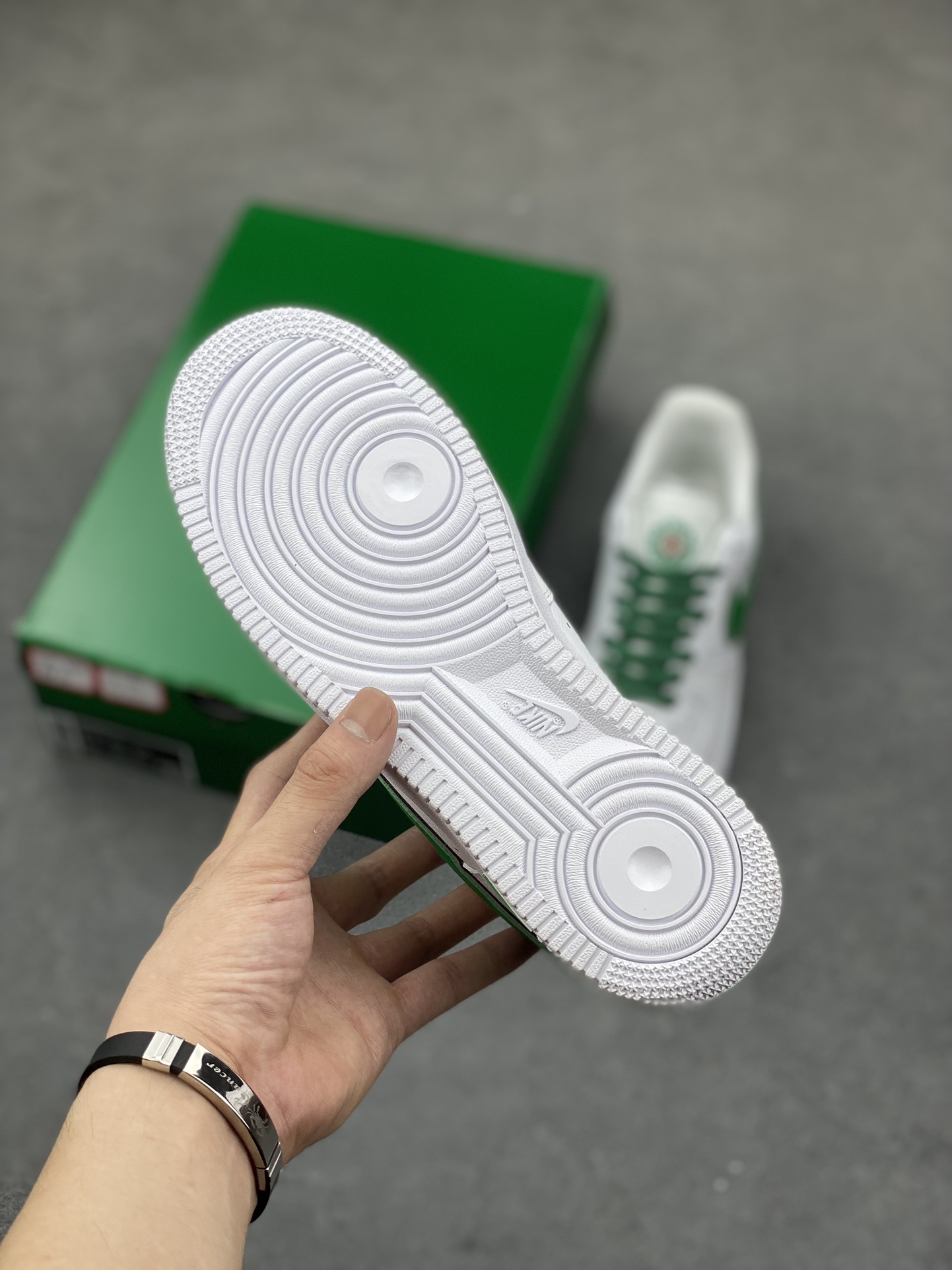 Nike Air Force 1 Low White Green Casual Sneakers CU9225-800 7 i1689012062 2940 5