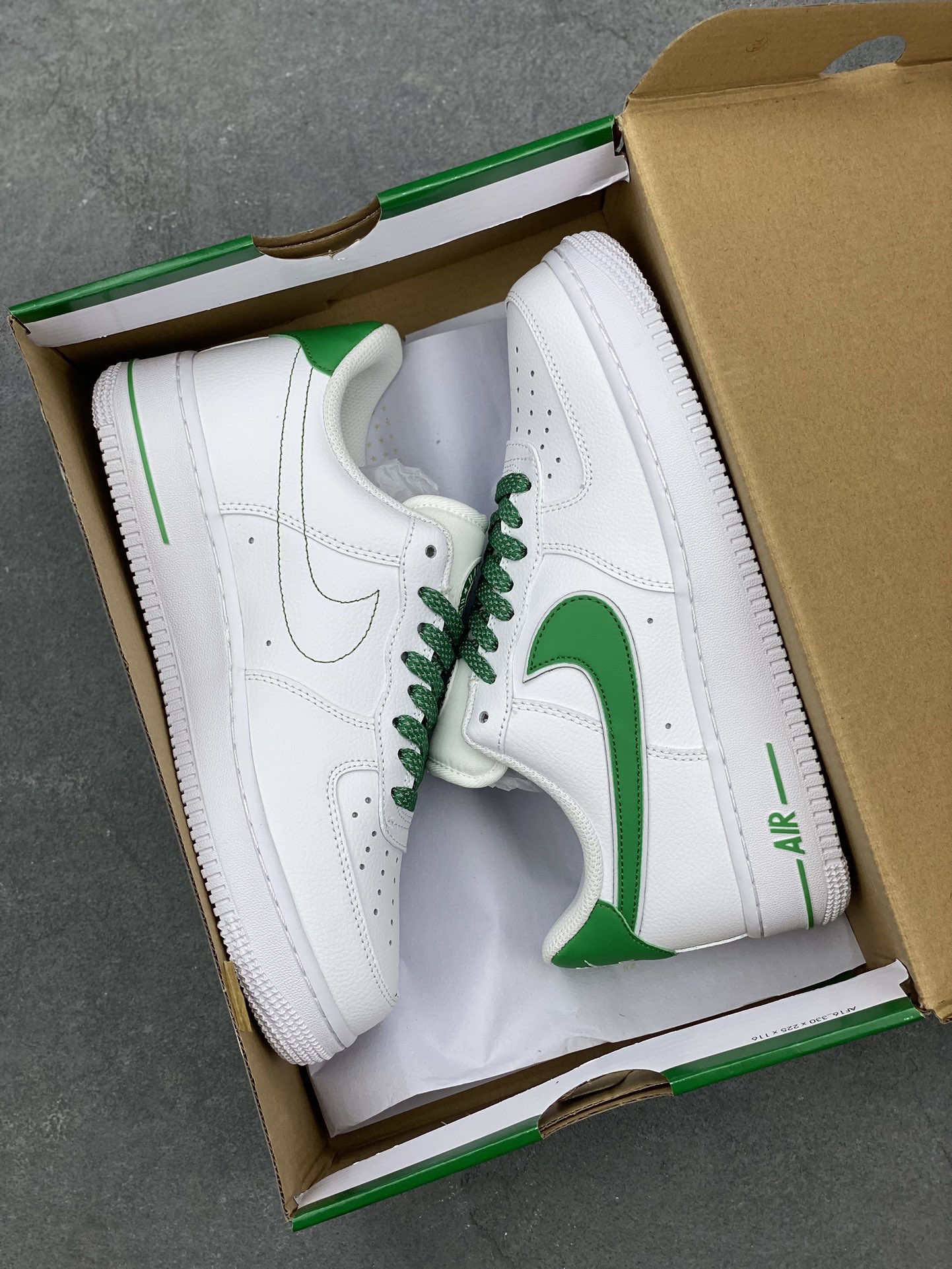 Nike Air Force 1 Low White Green Casual Sneakers CU9225-800 10 i1689012062 4304 8