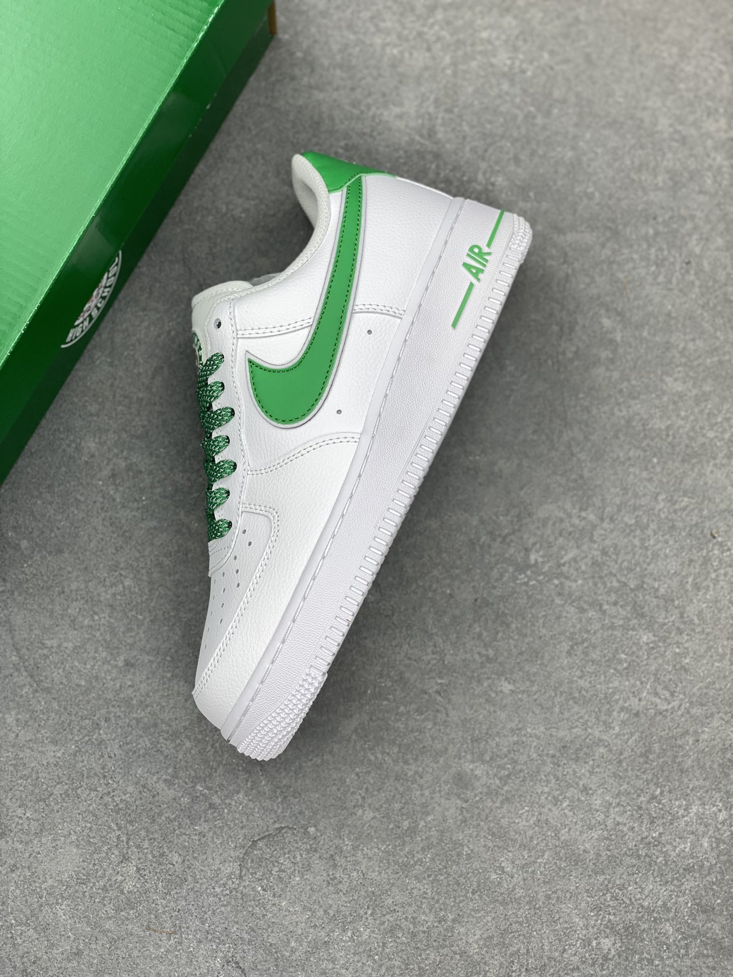 Nike Air Force 1 Low White Green Casual Sneakers CU9225-800 8 i1689012062 5776 6