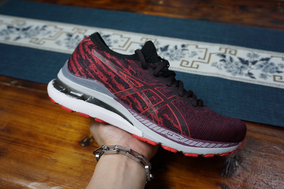 纯原！ 暗红 39-45 ASICS/亚瑟士 GEL-KAYANO 28代 原档案据数开发楦型纸版 原装印尼工代进口单丝纤维程工网布鞋面 轻舒量适透气材质 后环跟绕式可视GEL缓震胶效果 采用前掌FLYTEFOAM P…