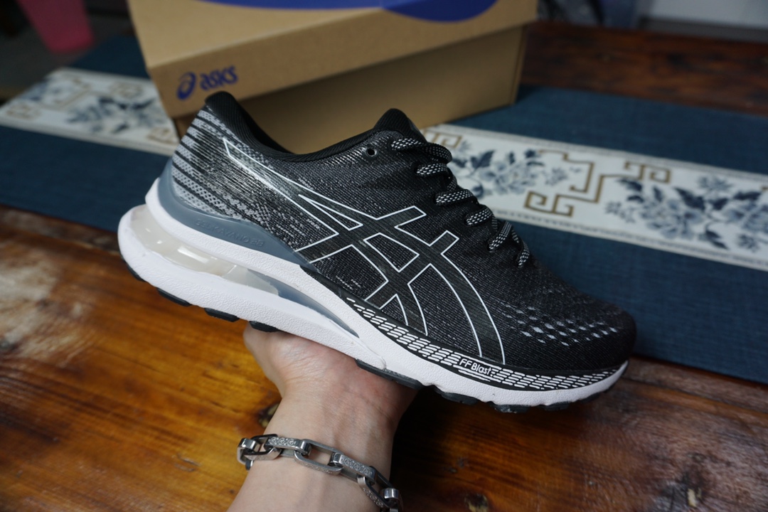 纯原！ 黑白 36-45 ASICS/亚瑟士 GEL-KAYANO 28代 原档案据数开发楦型纸版 原装印尼工代进口单丝纤维程工网布鞋面 轻舒量适透气材质 后环跟绕式可视GEL缓震胶效果 采用前掌FLYTEFOAM P…