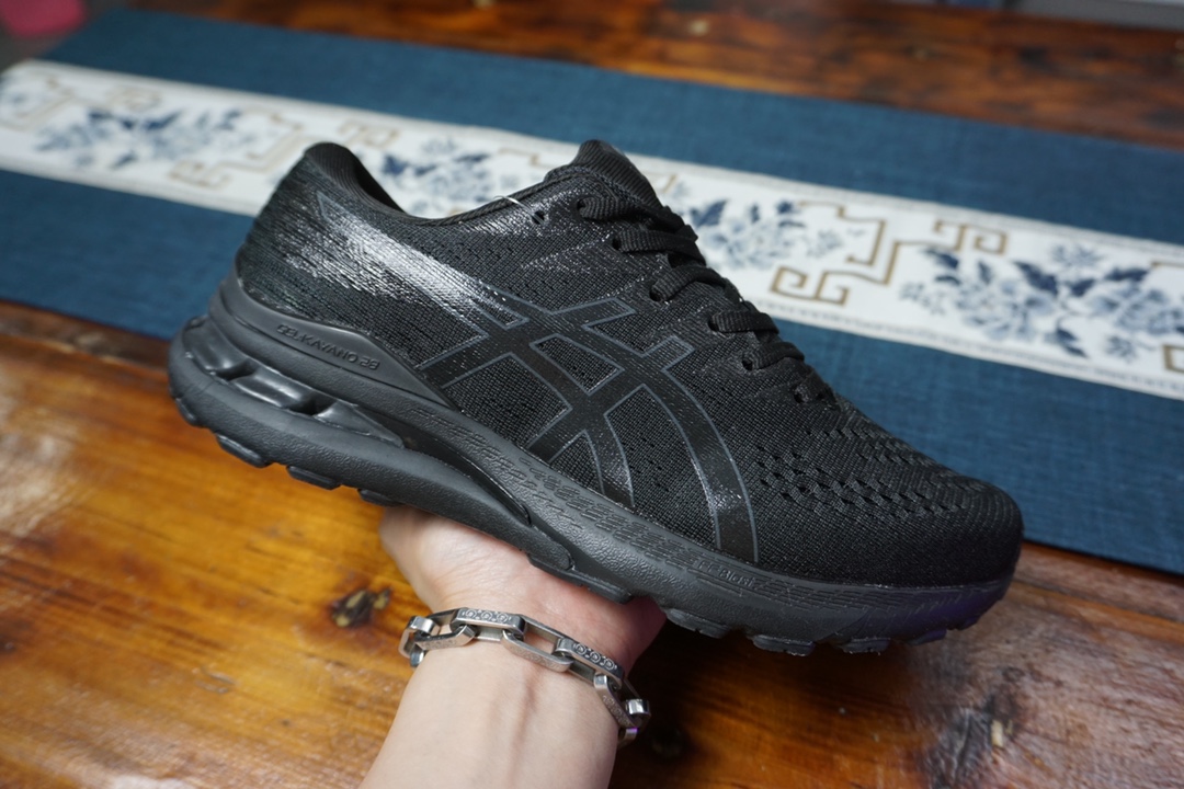 纯原！ 黑色 36-45 ASICS/亚瑟士 GEL-KAYANO 28代 原档案据数开发楦型纸版 原装印尼工代进口单丝纤维程工网布鞋面 轻舒量适透气材质 后环跟绕式可视GEL缓震胶效果 采用前掌FLYTEFOAM P…