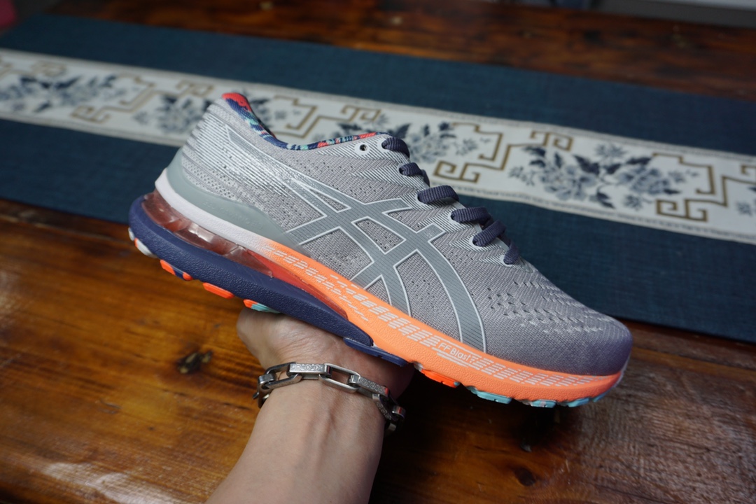 纯原！ 迷彩灰 36-45 ASICS/亚瑟士 GEL-KAYANO 28代 原档案据数开发楦型纸版 原装印尼工代进口单丝纤维程工网布鞋面 轻舒量适透气材质 后环跟绕式可视GEL缓震胶效果 采用前掌FLYTEFOAM …