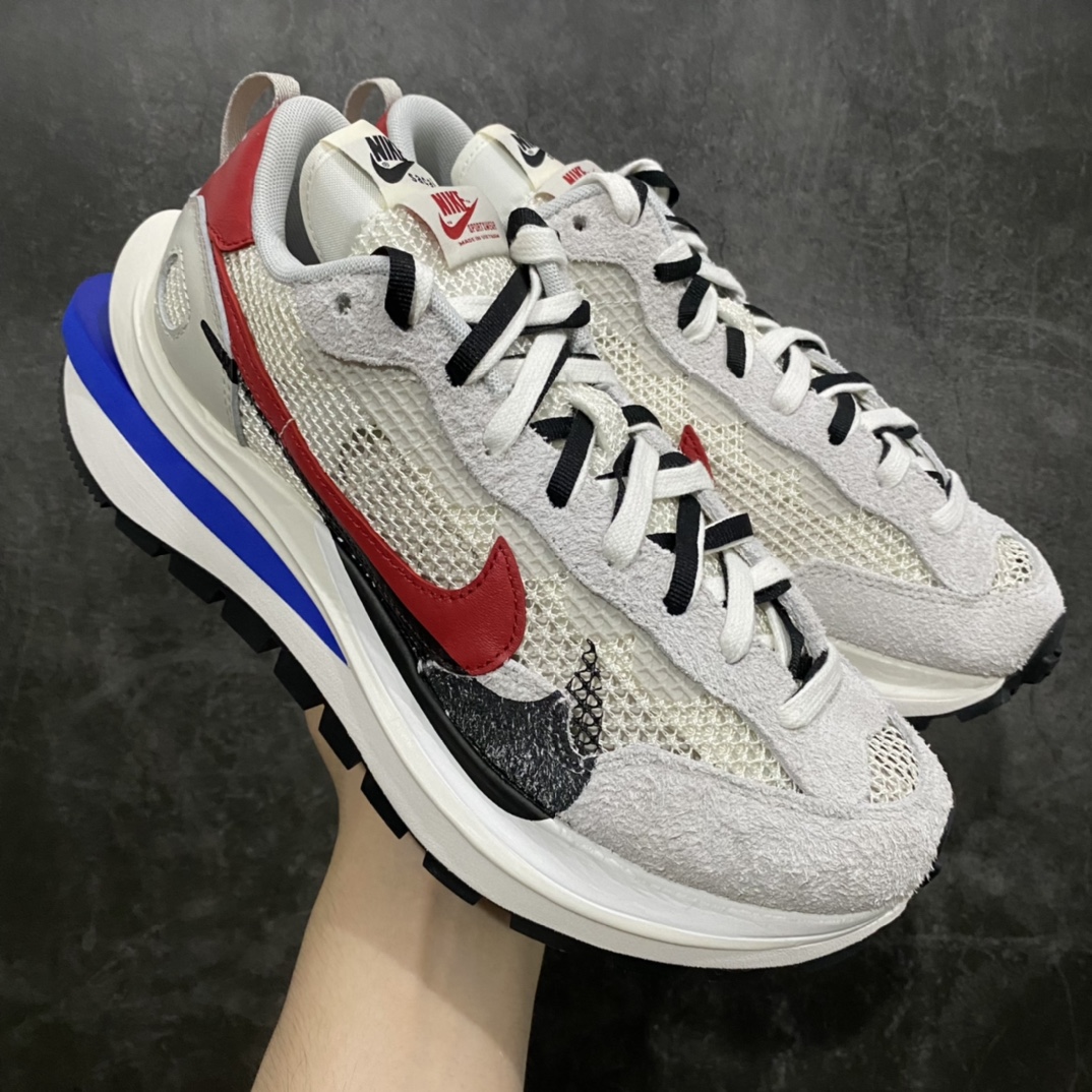 【纯原M版】Sacai 3.0 华夫三代nSacai x NK Vaporwaffle 3.0灰白 白蓝红 CV1363-100n市售天花板品质一线头部大厂出品 平台高端零售卖家专供品质原鞋原厂数据原楦头纸板开发 正确原厂织唛标 转印工艺 原厂鞋面材料 正确织面 全网最大程度还原ZP工艺版本 尺码：36 36.5 37.5 38 38.5 39 40 40.5 41 42 42.5 43 44 44.5 45 46 47.5-莆田鞋批发中心