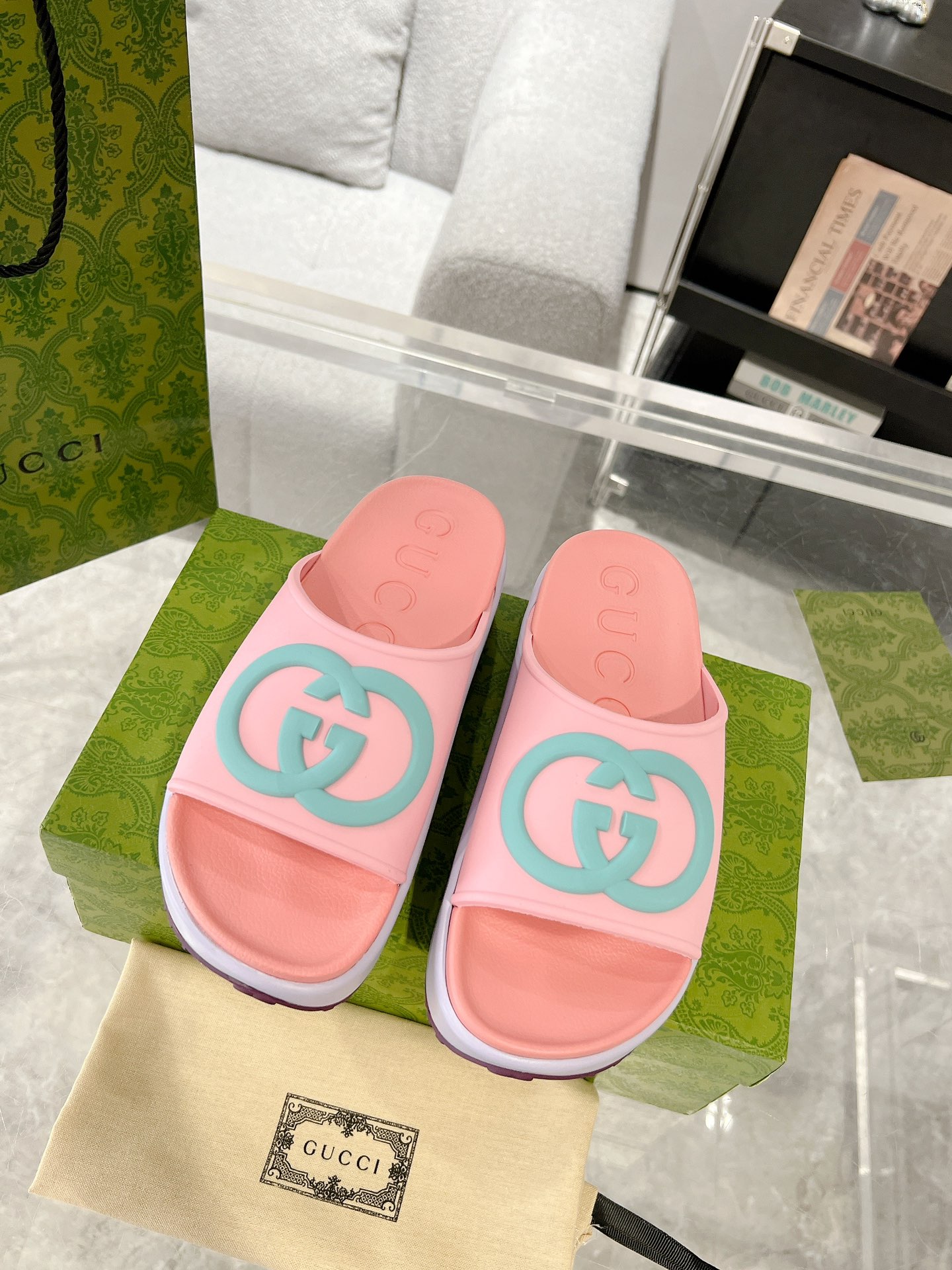 Gucci Wysoki
 Buty Letnie kapcie Kolekcja letnia Plaża