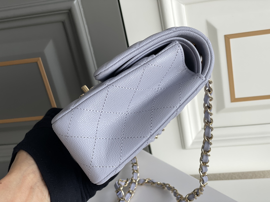 🌼白金版▪️正品级 包装如图𝐂𝐡𝐚𝐧𝐞𝐥 𝐂𝐅 浅紫色全名Classic Flap尺寸： 15.5*25