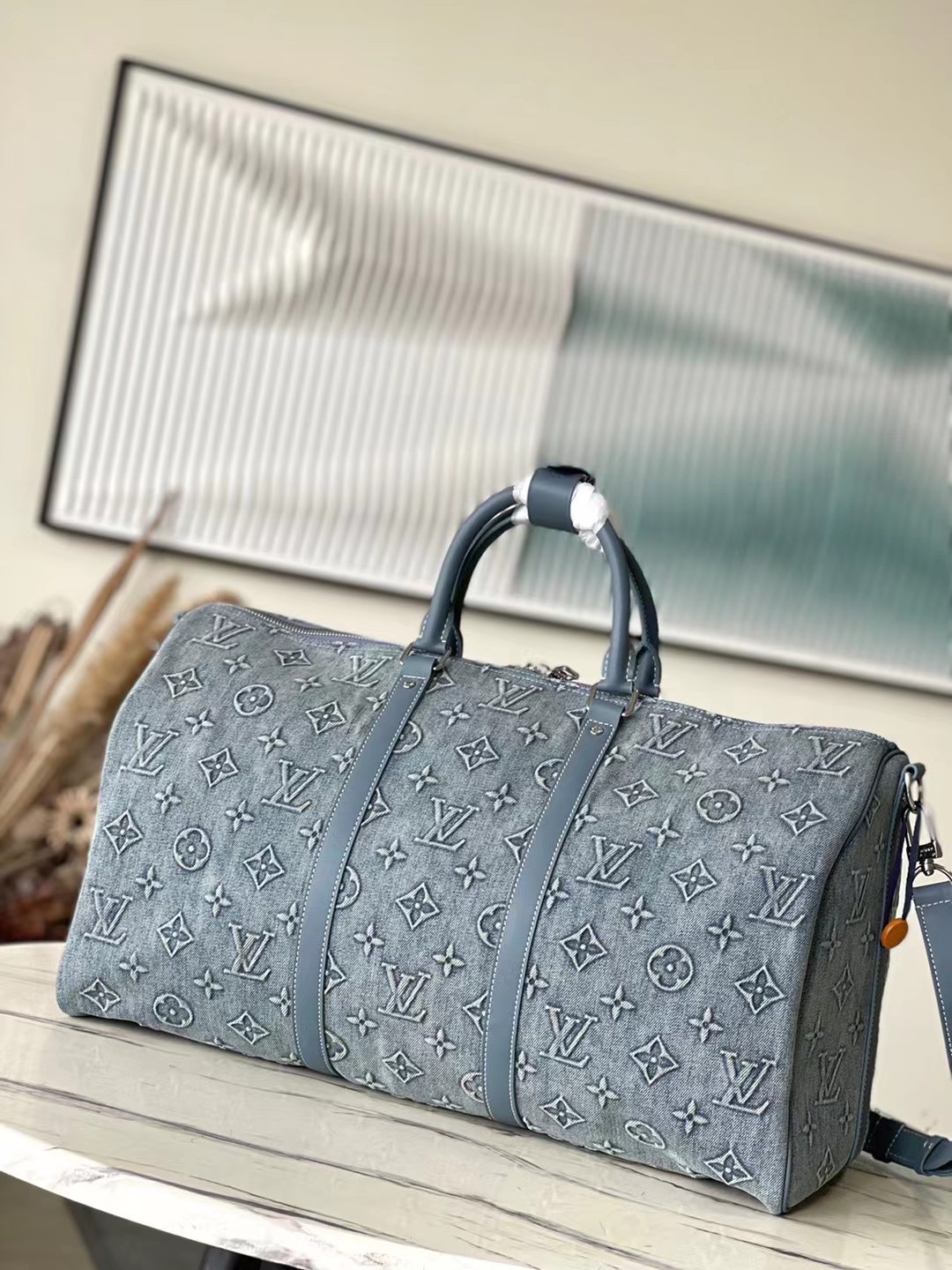 This Keepall Bandoulière 50 travel bag reinvents one of Louis Vuitton’s - Bag 3