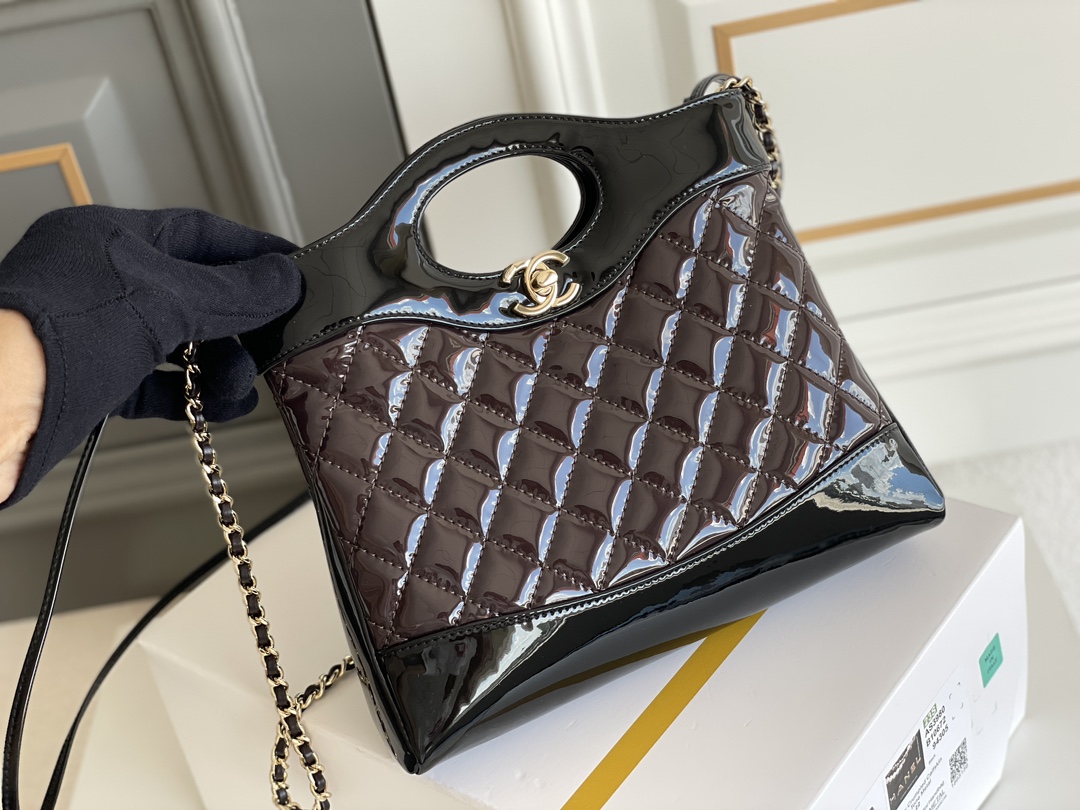 🌼现货 白金版▪️正品级 包装如图𝗖𝗵𝗮𝗻𝗲𝟭 𝟮𝟯𝗔高级手工坊𝟑𝟏𝐛𝐚𝐠 𝐦𝐢𝐧𝐢 枣配黑漆皮31手袋