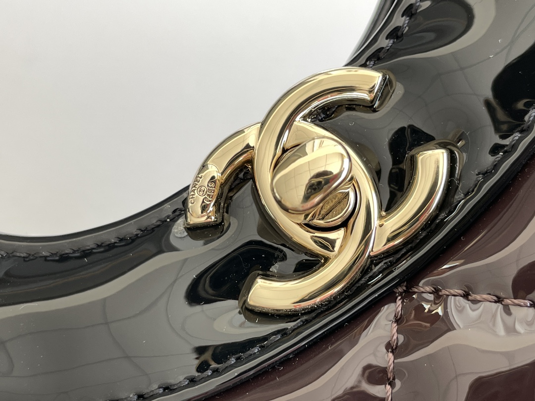 🌼现货 白金版▪️正品级 包装如图𝗖𝗵𝗮𝗻𝗲𝟭 𝟮𝟯𝗔高级手工坊𝟑𝟏𝐛𝐚𝐠 𝐦𝐢𝐧𝐢 枣配黑漆皮31手袋