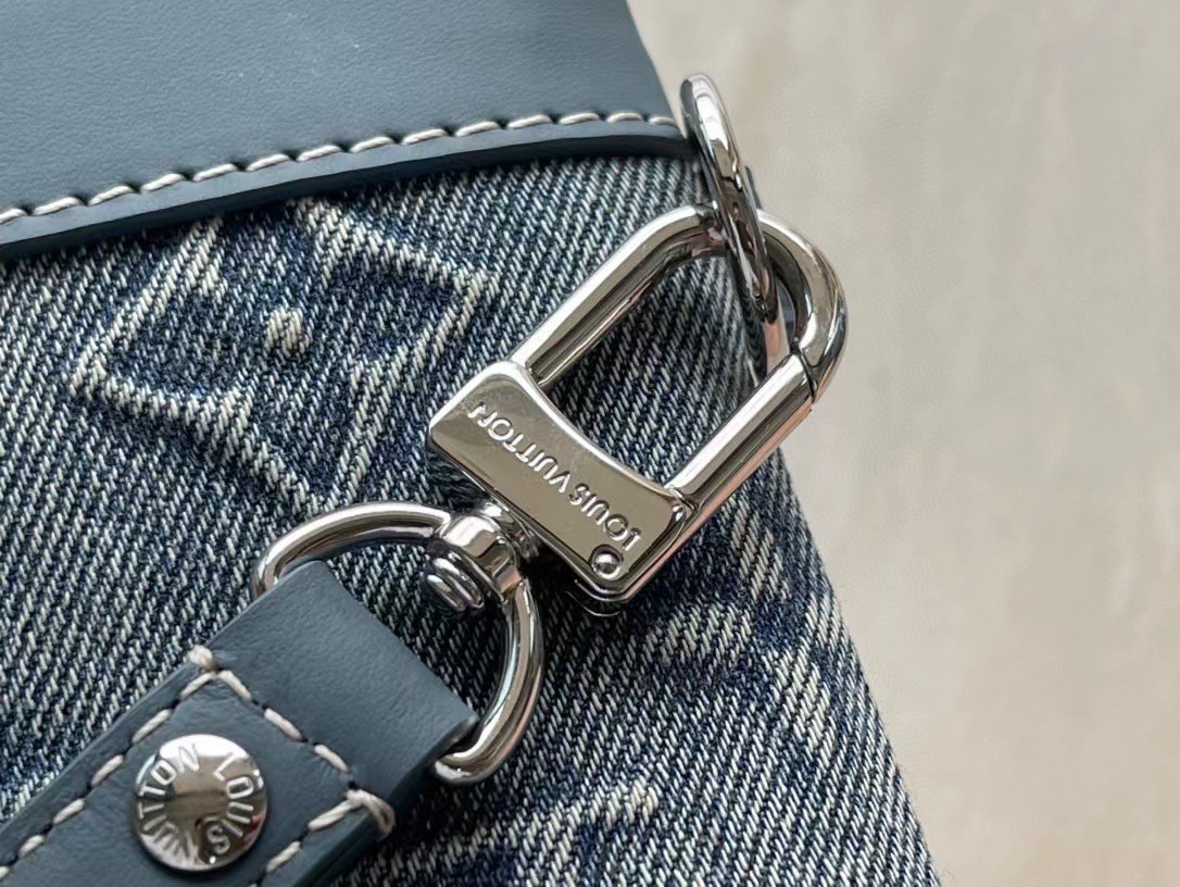 This Pochette To-Go pouch is crafted from Monogram Washed Denim canvas - Bag 8