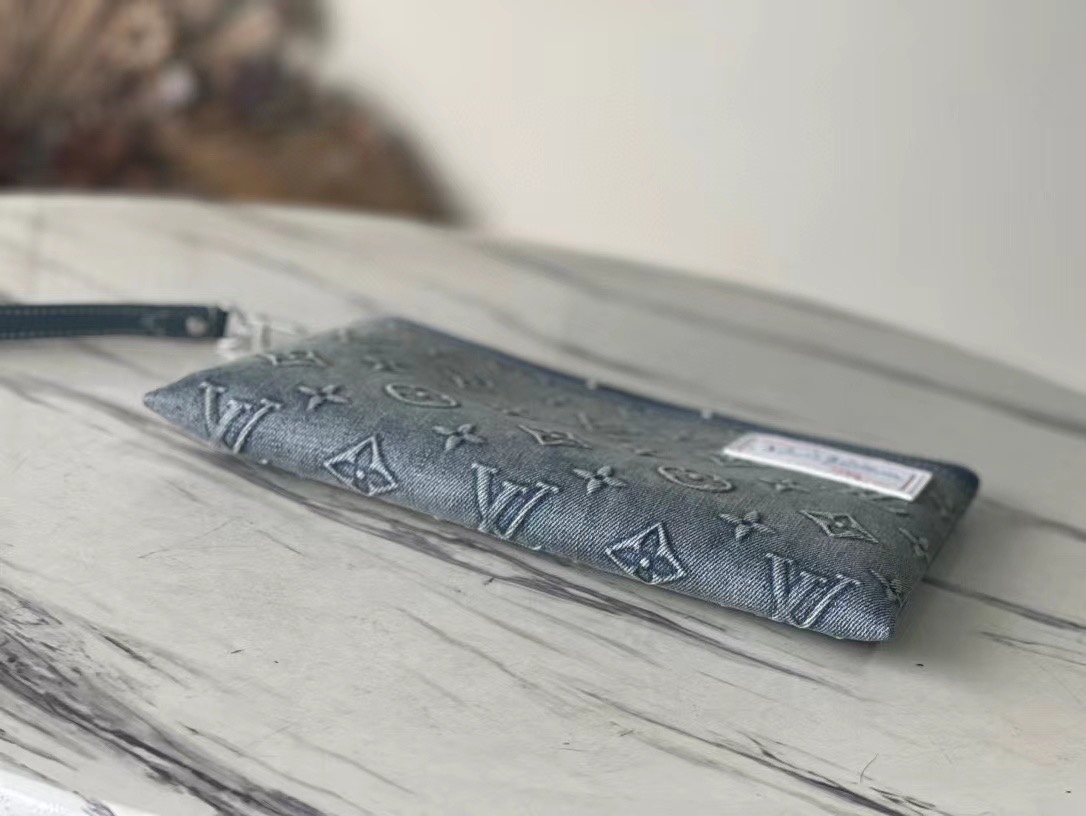 This Pochette To-Go pouch is crafted from Monogram Washed Denim canvas - Bag 4