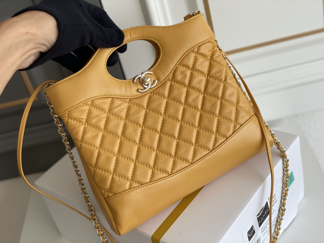 🌼现货 白金版▪️正品级 包装如图𝗖𝗵𝗮𝗻𝗲𝟭 𝟮𝟯𝗔高级手工坊𝟑𝟏𝐛𝐚𝐠 𝐦𝐢𝐧𝐢 芒果黄31手袋强势