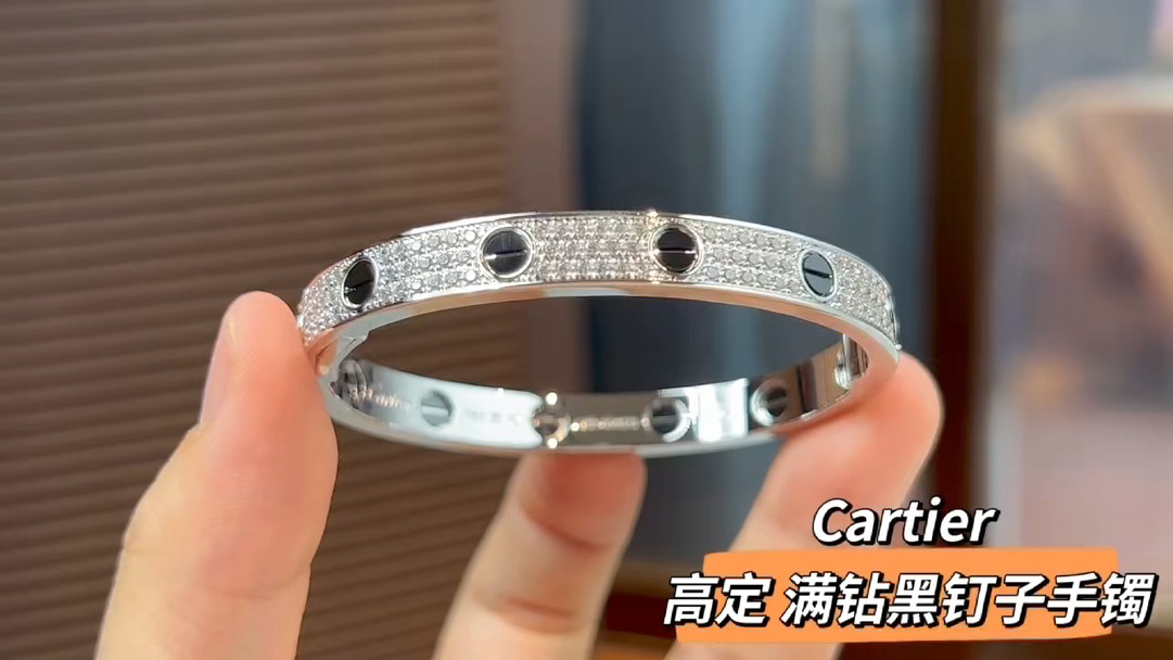 Cartier 卡地亚/Cartier 满天星黑钉手镯