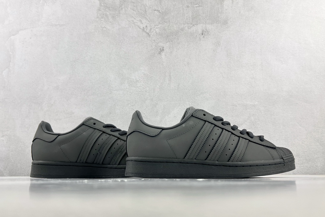 150 adidas originals Superstar 碳黑色 GZ4830