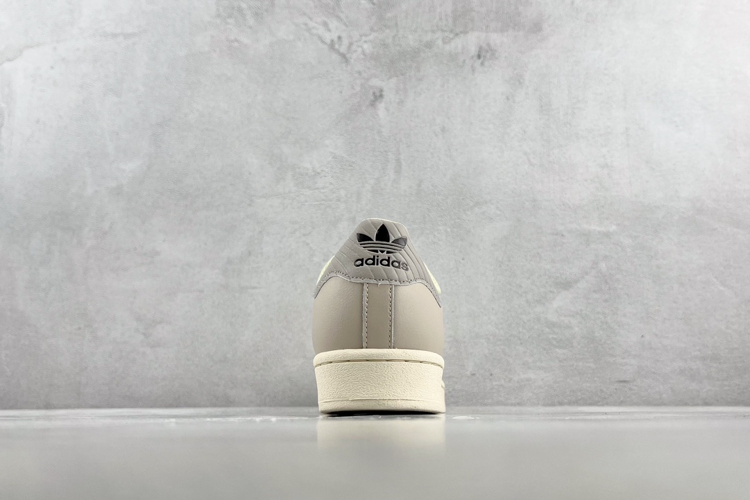 150 adidas originals Superstar 浅灰 GW4437