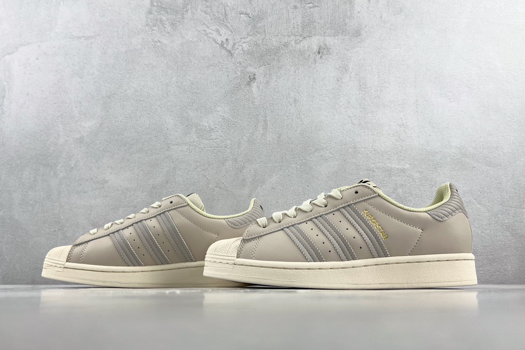 150 adidas originals Superstar 浅灰 GW4437