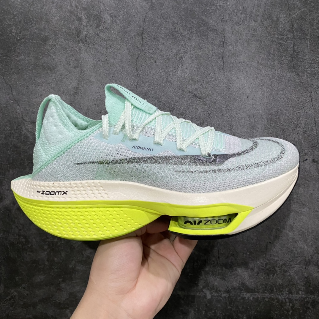 【纯原版】NK Air Zoom Alphafly NEXT% 马拉松 薄荷绿DV9422-300n 原标原盒真碳纤维 真Zoom X 气垫‼正确版型！n鞋面采用更轻质更透气的 Atomknit 材质打造 外侧的大歪勾和前低后高的鞋帮都带来更强的速度感！鞋底前掌加入两块 Zoom 气垫，搭配 ZoomX 带来更加强烈的回弹性。空气动力学造型则依然保留。前掌采用镂空设计，让鞋底的碳板配置得以可视化 造型更具未来感货号：DJ6206-100 尺码： 36 36.5 37.5 38 38.5 39 40 40.5 41 42 42.5 43 44 44.5 45 46 47.5-莆田鞋批发中心