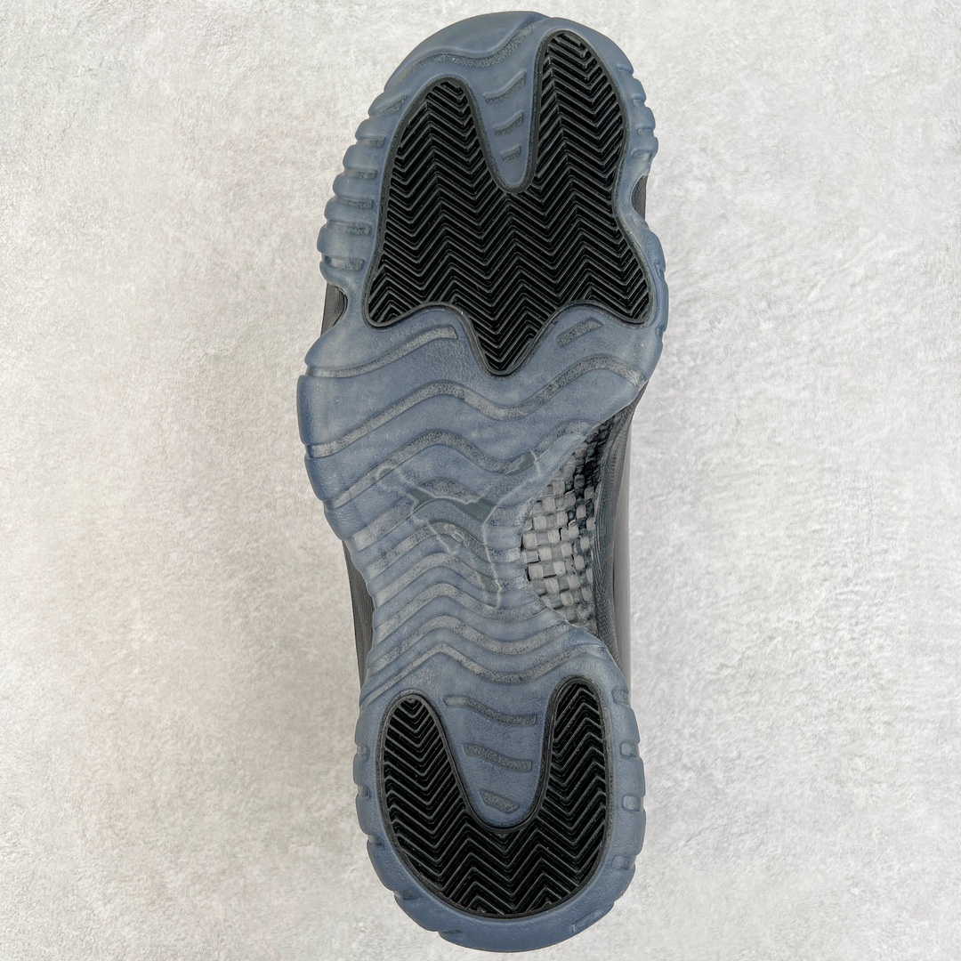 图片[9]-＃Y3纯原 Air Jordan AJ11 Retro High \\\”Cap and Gown \\\” 黑武士高帮 378037-005 外贸特供批次 原楦原档案数据开模打造 原厂中底拉帮钢印 原厂漆皮 防冻不开裂 头层皮料 原装鞋撑 水晶大底正确色度色泽 原楦原数据刺绣 原厂车缝走线及对位 毫厘不差 飞人logo采用原数据电脑刺绣 原装正品碳纤维真实碳板 增强抗扭 原内标 原盒标 正确官方原盒 原厂防氧化水晶外底 原厂配套厂全掌solo气垫 独家尺码：40.5 41 42 42.5 43 44 44.5 45 45.5 46 47.5 48.5-选品中心